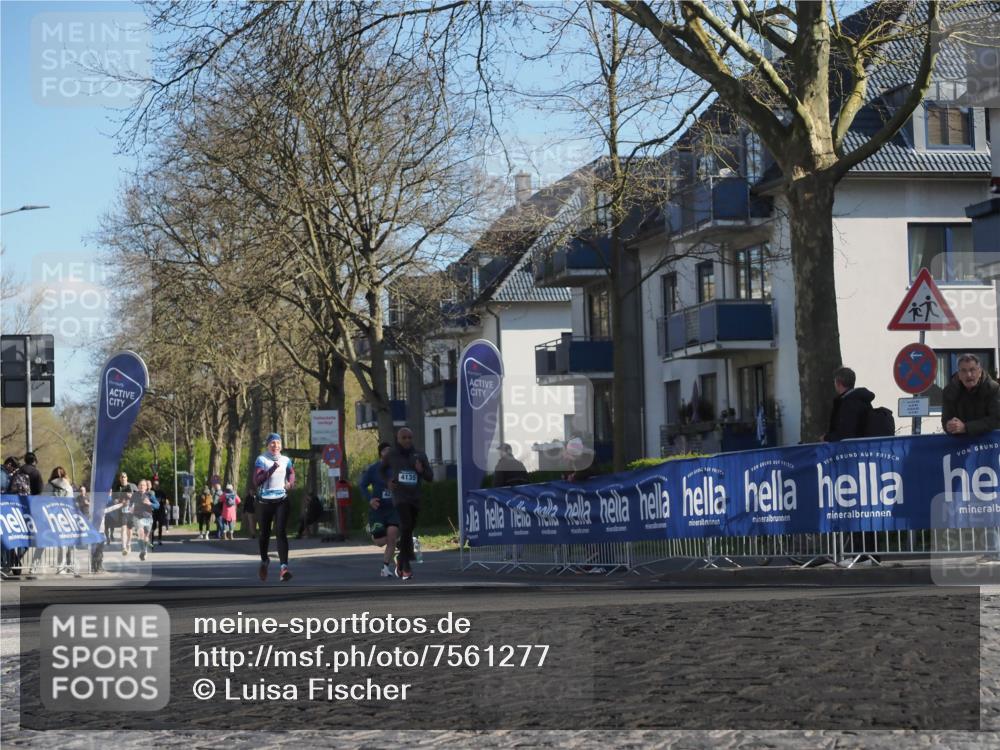 06.04.2025 - 44. Internationalen Wilhelmsburger Insellauf Luisa Fischer http://msf.ph/oto/7561277 06.04.2025 10:29:21 Ziel 4135 meine-sportfotos.de