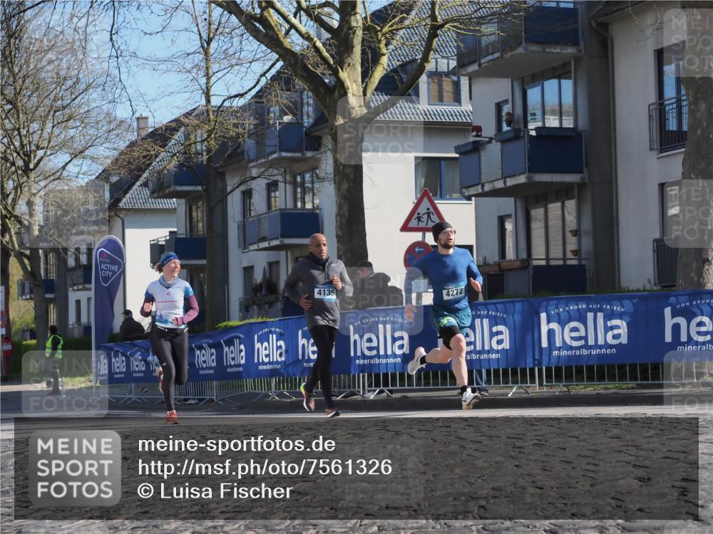 06.04.2025 - 44. Internationalen Wilhelmsburger Insellauf Luisa Fischer http://msf.ph/oto/7561326 06.04.2025 10:29:24 Ziel 4135, 4272 meine-sportfotos.de