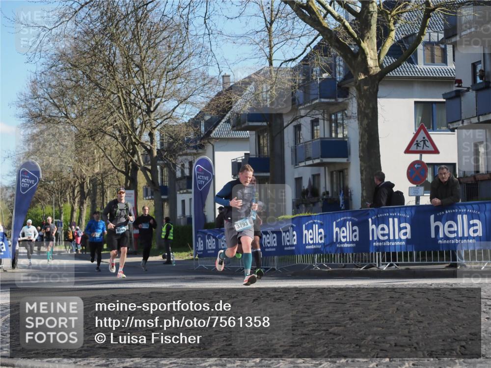06.04.2025 - 44. Internationalen Wilhelmsburger Insellauf Luisa Fischer http://msf.ph/oto/7561358 06.04.2025 10:29:29 Ziel 4044, 5108, 3793, 347 meine-sportfotos.de