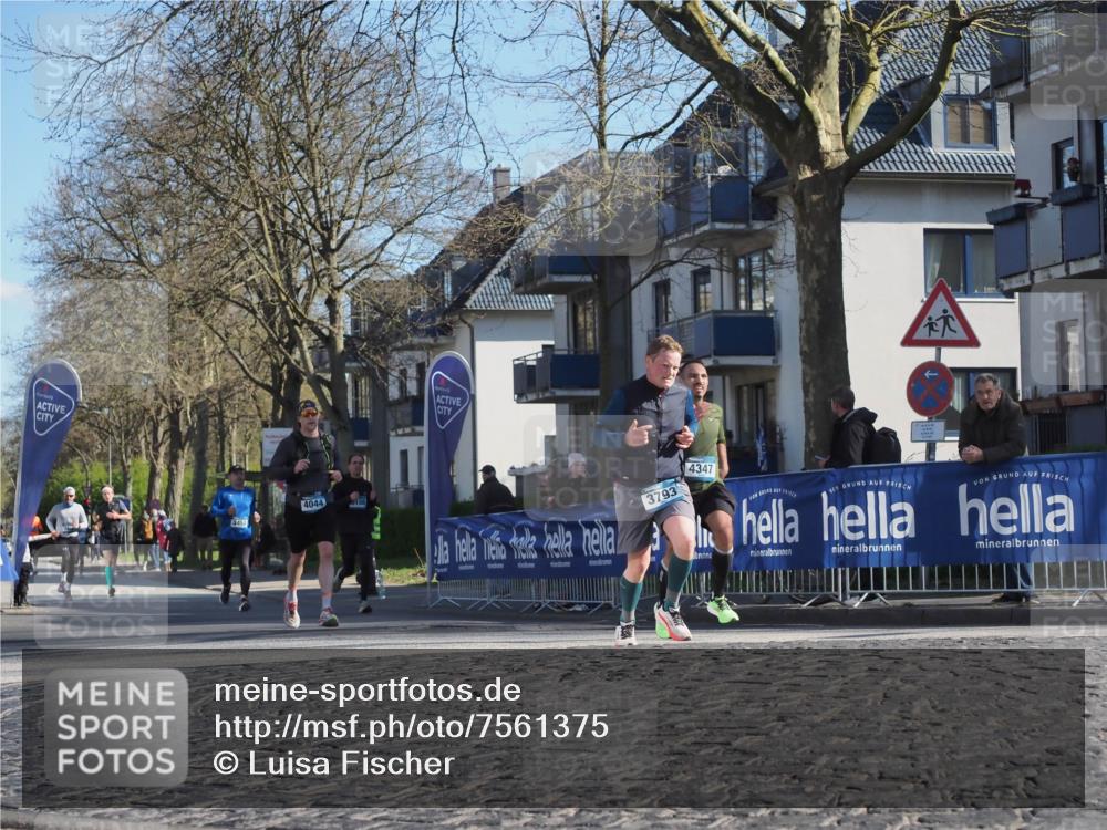 06.04.2025 - 44. Internationalen Wilhelmsburger Insellauf Luisa Fischer http://msf.ph/oto/7561375 06.04.2025 10:29:29 Ziel 3453, 4044, 5108, 3793, 4347 meine-sportfotos.de
