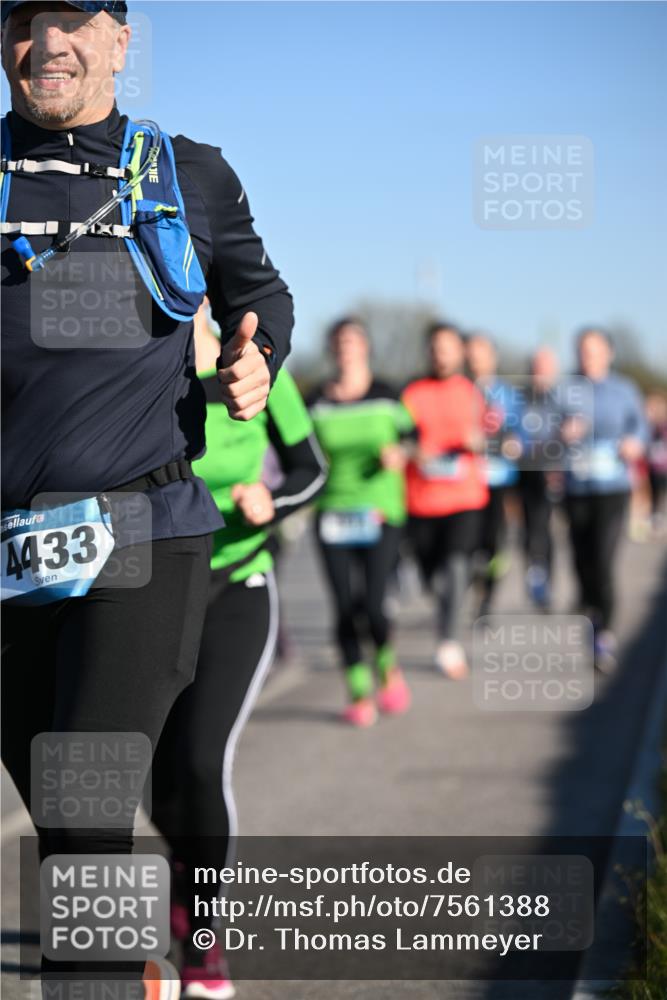 06.04.2025 - 44. Internationalen Wilhelmsburger Insellauf Dr. Thomas Lammeyer http://msf.ph/oto/7561388 06.04.2025 09:36:25 Laufen 4433 meine-sportfotos.de