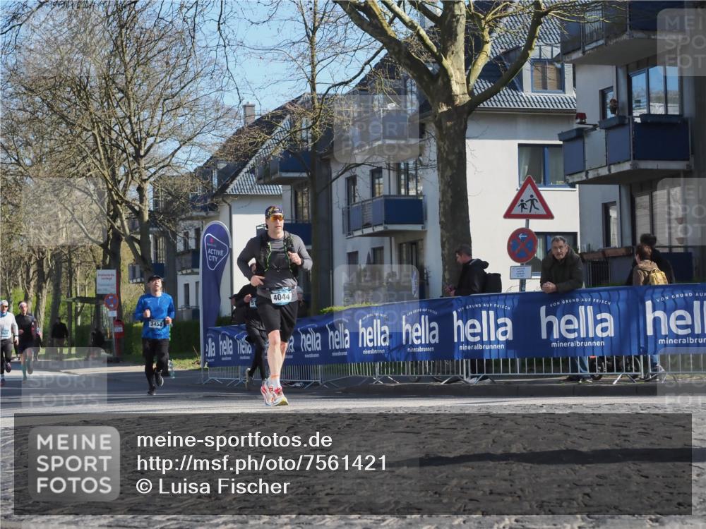 06.04.2025 - 44. Internationalen Wilhelmsburger Insellauf Luisa Fischer http://msf.ph/oto/7561421 06.04.2025 10:29:31 Ziel 3453, 4044 meine-sportfotos.de