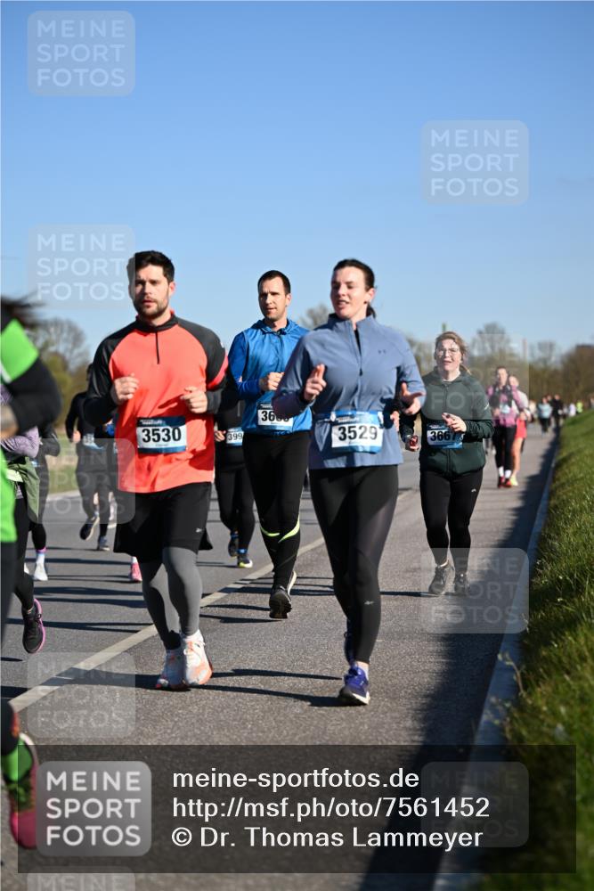 06.04.2025 - 44. Internationalen Wilhelmsburger Insellauf Dr. Thomas Lammeyer http://msf.ph/oto/7561452 06.04.2025 09:36:28 Laufen 3530, 399, 36, 3529, 366 meine-sportfotos.de