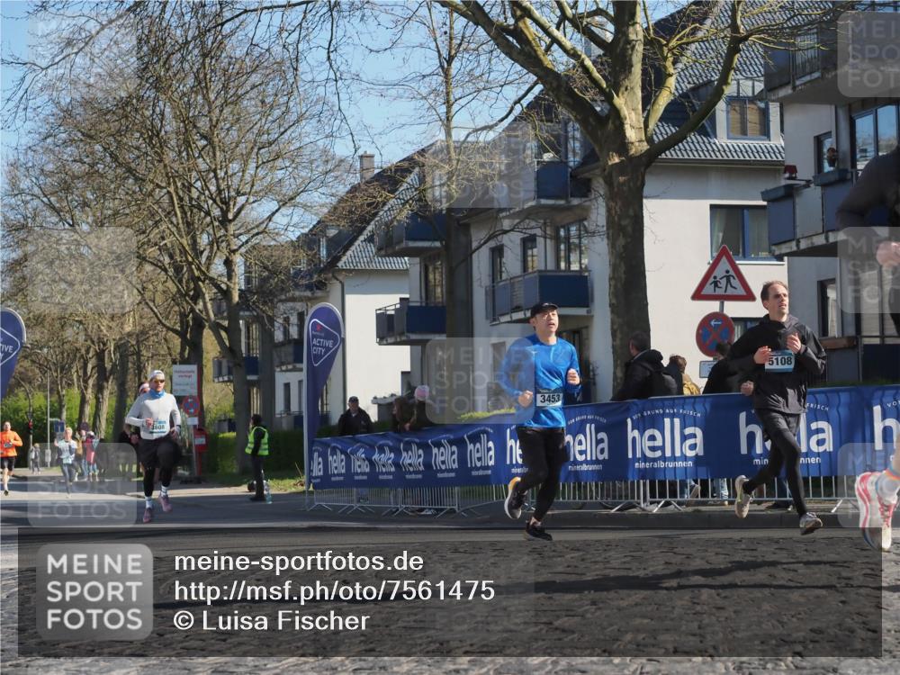 06.04.2025 - 44. Internationalen Wilhelmsburger Insellauf Luisa Fischer http://msf.ph/oto/7561475 06.04.2025 10:29:33 Ziel 3808, 5108, 3453 meine-sportfotos.de