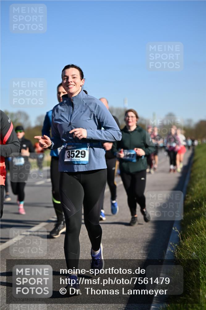06.04.2025 - 44. Internationalen Wilhelmsburger Insellauf Dr. Thomas Lammeyer http://msf.ph/oto/7561479 06.04.2025 09:36:29 Laufen 3529 meine-sportfotos.de