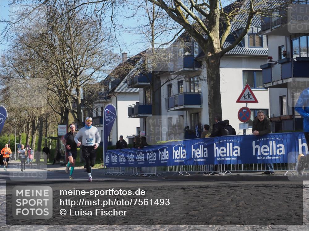 06.04.2025 - 44. Internationalen Wilhelmsburger Insellauf Luisa Fischer http://msf.ph/oto/7561493 06.04.2025 10:29:34 Ziel 3808 meine-sportfotos.de