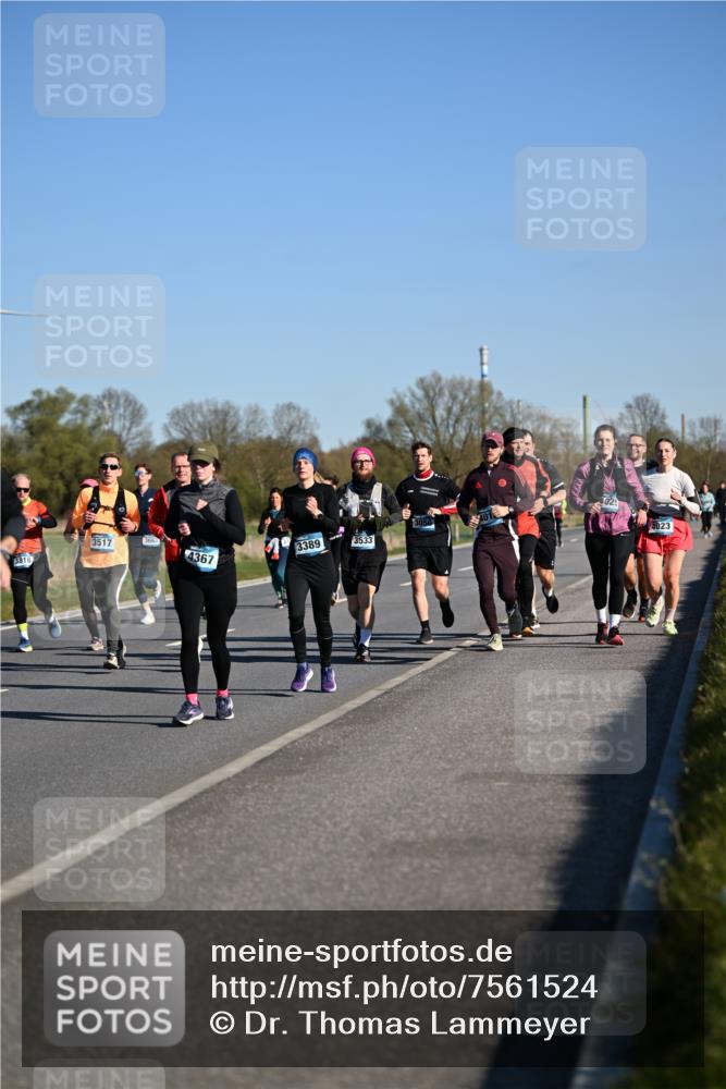 06.04.2025 - 44. Internationalen Wilhelmsburger Insellauf Dr. Thomas Lammeyer http://msf.ph/oto/7561524 06.04.2025 09:36:31 Laufen 3816, 3517, 366, 401, 3389, 3533, 4367, 102, 023 meine-sportfotos.de