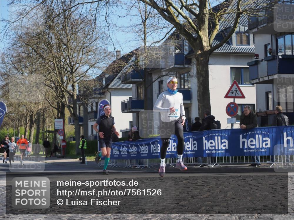 06.04.2025 - 44. Internationalen Wilhelmsburger Insellauf Luisa Fischer http://msf.ph/oto/7561526 06.04.2025 10:29:35 Ziel 3808 meine-sportfotos.de