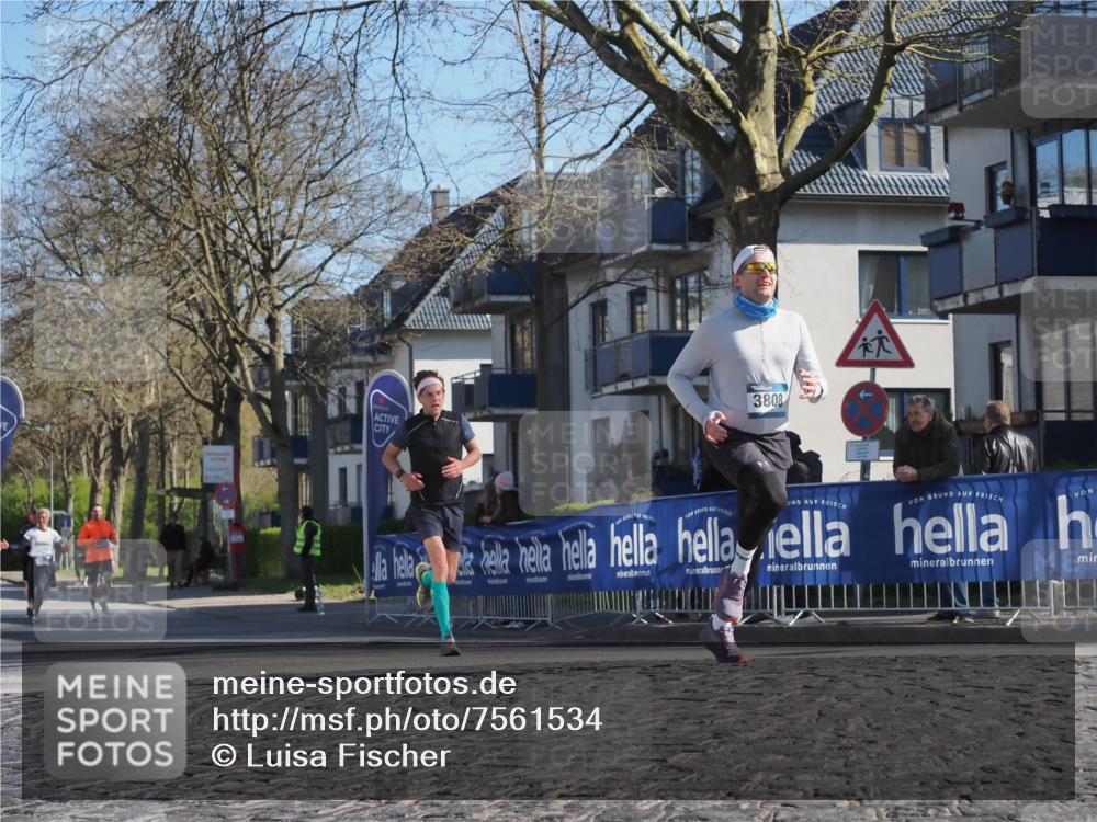 06.04.2025 - 44. Internationalen Wilhelmsburger Insellauf Luisa Fischer http://msf.ph/oto/7561534 06.04.2025 10:29:36 Ziel 3808 meine-sportfotos.de