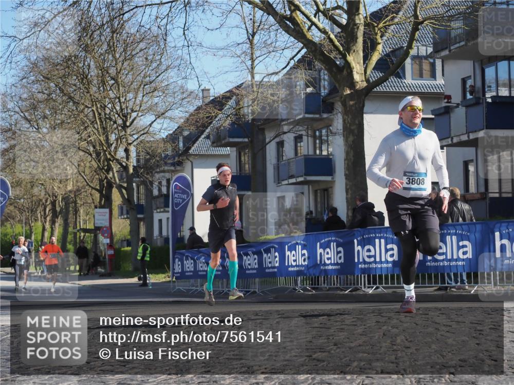 06.04.2025 - 44. Internationalen Wilhelmsburger Insellauf Luisa Fischer http://msf.ph/oto/7561541 06.04.2025 10:29:36 Ziel 3808 meine-sportfotos.de