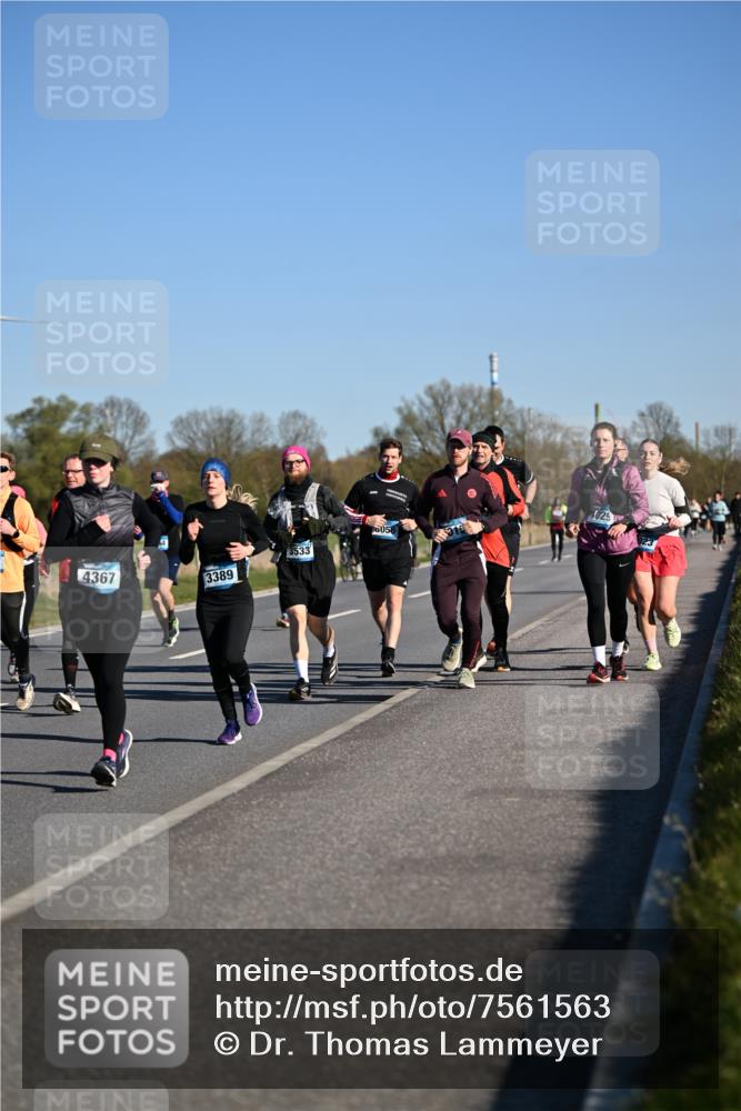 06.04.2025 - 44. Internationalen Wilhelmsburger Insellauf Dr. Thomas Lammeyer http://msf.ph/oto/7561563 06.04.2025 09:36:32 Laufen 5056, 3533, 4367, 3389, 4029 meine-sportfotos.de