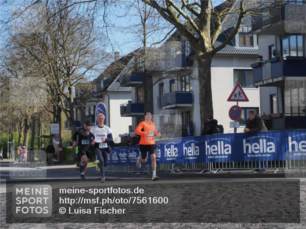 06.04.2025 - 44. Internationalen Wilhelmsburger Insellauf Luisa Fischer http://msf.ph/oto/7561600 06.04.2025 10:29:41 Ziel 4238, 3795 meine-sportfotos.de