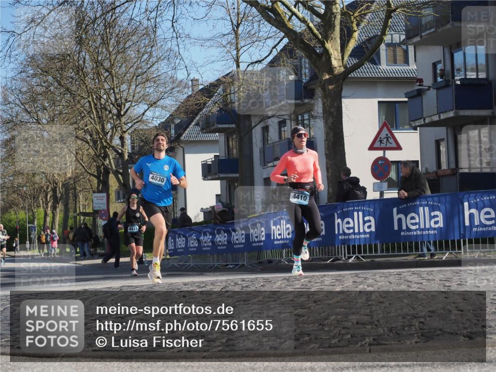 06.04.2025 - 44. Internationalen Wilhelmsburger Insellauf Luisa Fischer http://msf.ph/oto/7561655 06.04.2025 10:30:04 Ziel 4030, 4410, 4413 meine-sportfotos.de