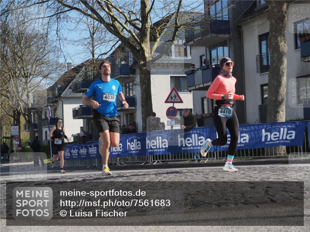 06.04.2025 - 44. Internationalen Wilhelmsburger Insellauf Luisa Fischer http://msf.ph/oto/7561683 06.04.2025 10:30:05 Ziel 4030, 4410, 4413 meine-sportfotos.de