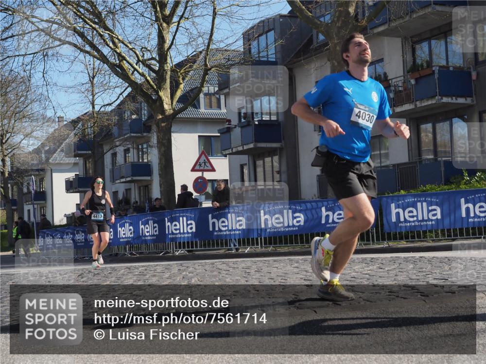 06.04.2025 - 44. Internationalen Wilhelmsburger Insellauf Luisa Fischer http://msf.ph/oto/7561714 06.04.2025 10:30:06 Ziel 4413, 4030 meine-sportfotos.de