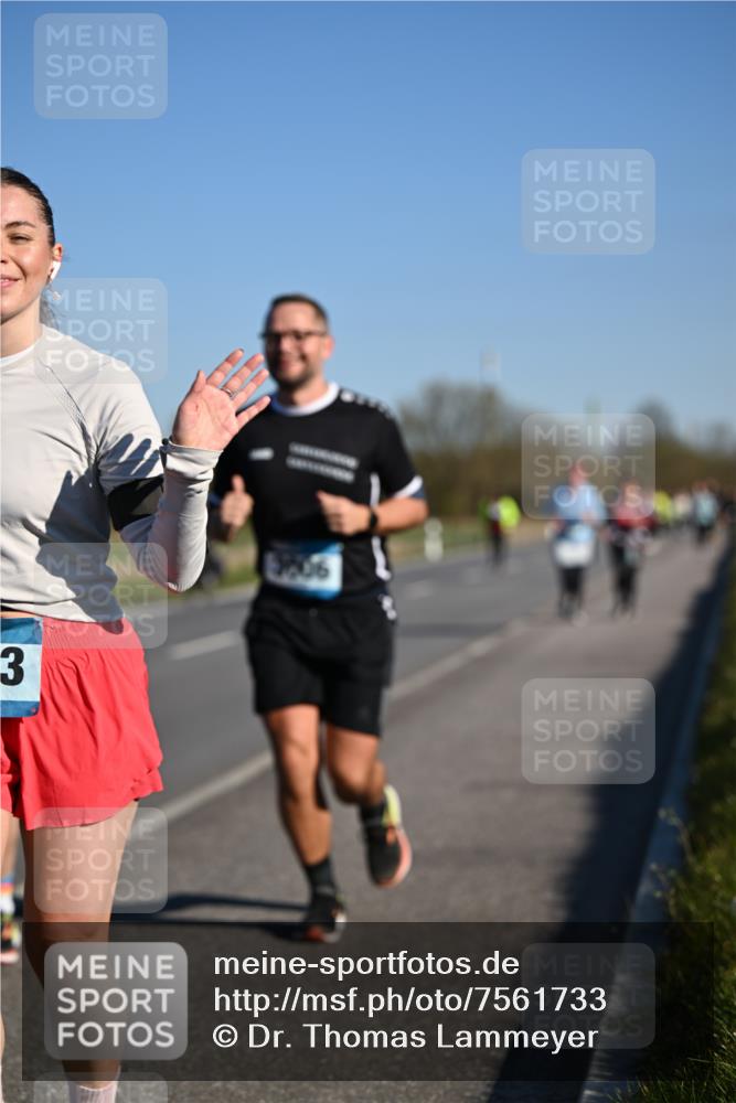 06.04.2025 - 44. Internationalen Wilhelmsburger Insellauf Dr. Thomas Lammeyer http://msf.ph/oto/7561733 06.04.2025 09:36:38 Laufen 3, 3606 meine-sportfotos.de