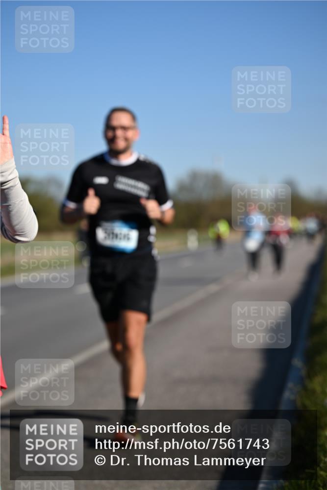 06.04.2025 - 44. Internationalen Wilhelmsburger Insellauf Dr. Thomas Lammeyer http://msf.ph/oto/7561743 06.04.2025 09:36:38 Laufen  meine-sportfotos.de