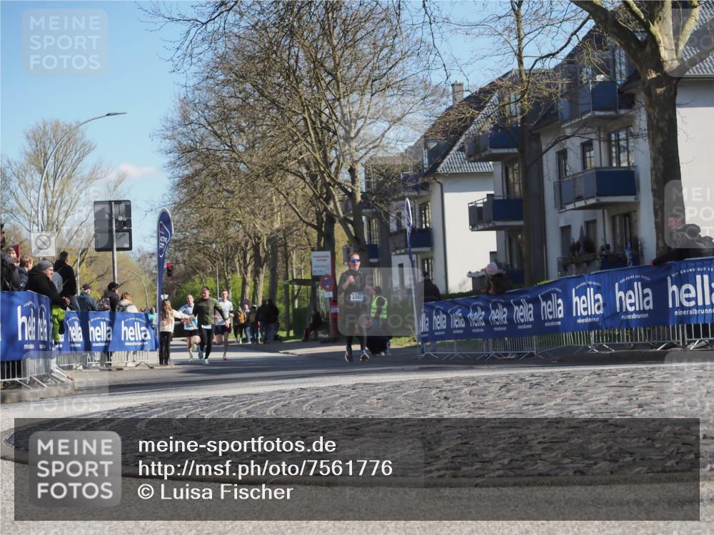 06.04.2025 - 44. Internationalen Wilhelmsburger Insellauf Luisa Fischer http://msf.ph/oto/7561776 06.04.2025 10:30:13 Ziel 3562 meine-sportfotos.de