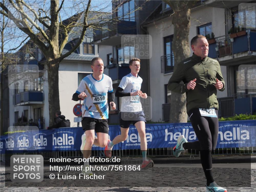 06.04.2025 - 44. Internationalen Wilhelmsburger Insellauf Luisa Fischer http://msf.ph/oto/7561864 06.04.2025 10:30:20 Ziel 4559, 3297 meine-sportfotos.de