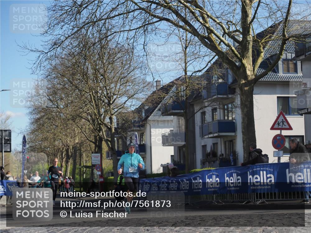 06.04.2025 - 44. Internationalen Wilhelmsburger Insellauf Luisa Fischer http://msf.ph/oto/7561873 06.04.2025 10:30:23 Ziel 3742, 4189, 3721 meine-sportfotos.de