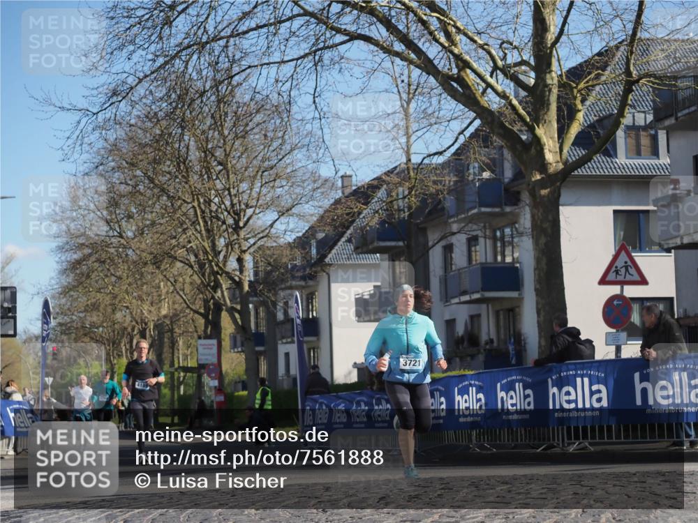 06.04.2025 - 44. Internationalen Wilhelmsburger Insellauf Luisa Fischer http://msf.ph/oto/7561888 06.04.2025 10:30:24 Ziel 4189, 3721 meine-sportfotos.de