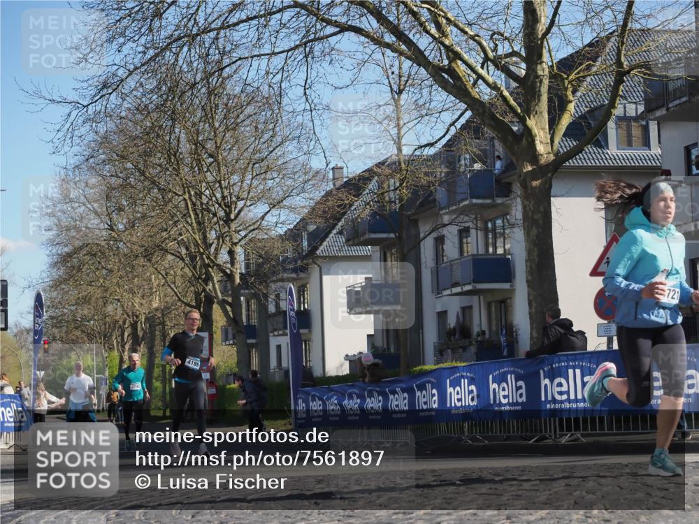 06.04.2025 - 44. Internationalen Wilhelmsburger Insellauf Luisa Fischer http://msf.ph/oto/7561897 06.04.2025 10:30:25 Ziel 3742, 4189, 721 meine-sportfotos.de