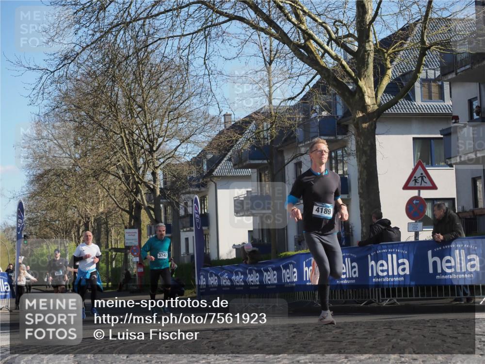 06.04.2025 - 44. Internationalen Wilhelmsburger Insellauf Luisa Fischer http://msf.ph/oto/7561923 06.04.2025 10:30:27 Ziel 3742, 4189 meine-sportfotos.de