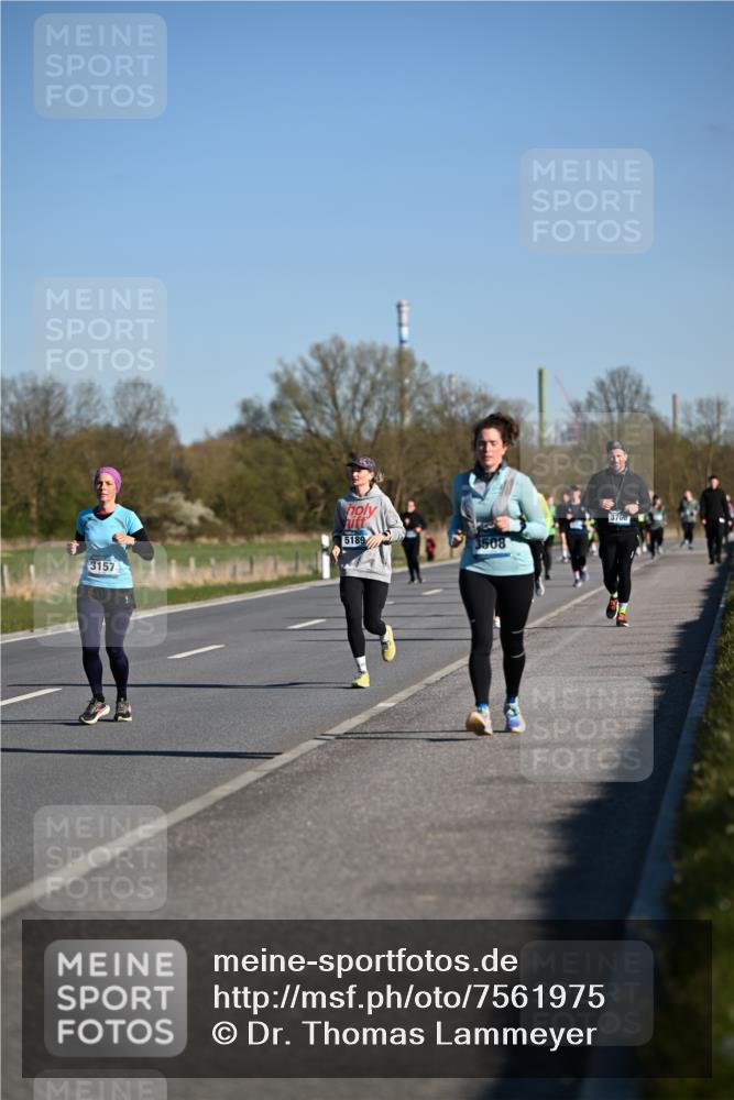 06.04.2025 - 44. Internationalen Wilhelmsburger Insellauf Dr. Thomas Lammeyer http://msf.ph/oto/7561975 06.04.2025 09:36:53 Laufen 3157, 5189, 3766, 3508 meine-sportfotos.de