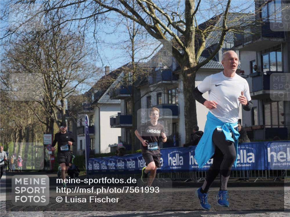 06.04.2025 - 44. Internationalen Wilhelmsburger Insellauf Luisa Fischer http://msf.ph/oto/7561993 06.04.2025 10:30:31 Ziel 3400, 4459 meine-sportfotos.de