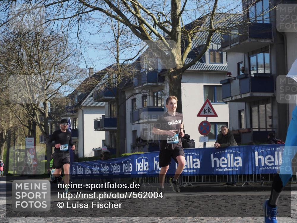 06.04.2025 - 44. Internationalen Wilhelmsburger Insellauf Luisa Fischer http://msf.ph/oto/7562004 06.04.2025 10:30:31 Ziel 3400, 4459 meine-sportfotos.de