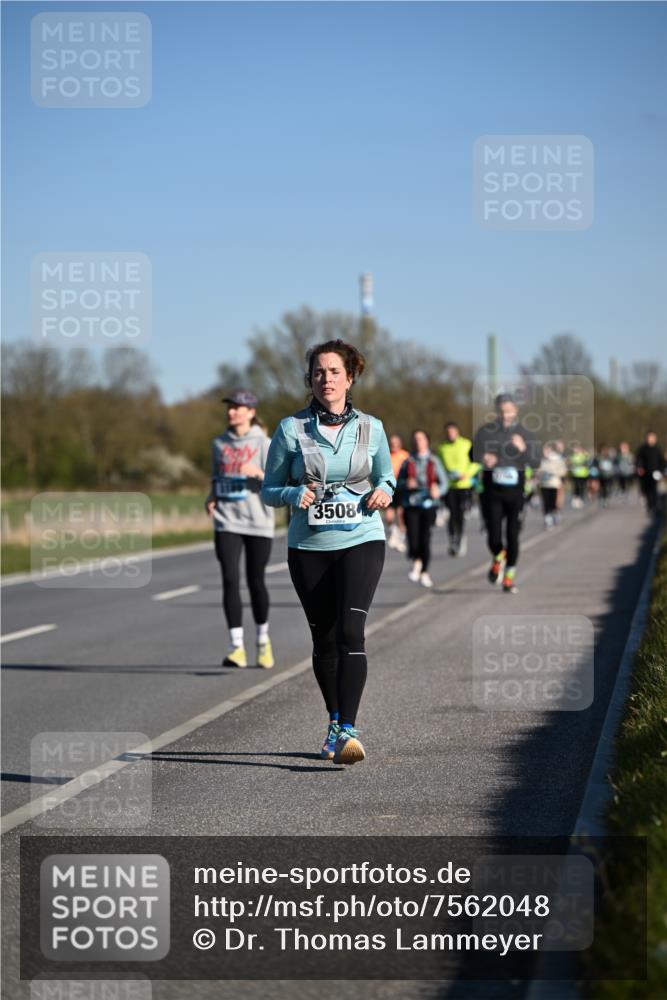 06.04.2025 - 44. Internationalen Wilhelmsburger Insellauf Dr. Thomas Lammeyer http://msf.ph/oto/7562048 06.04.2025 09:36:55 Laufen 3508 meine-sportfotos.de