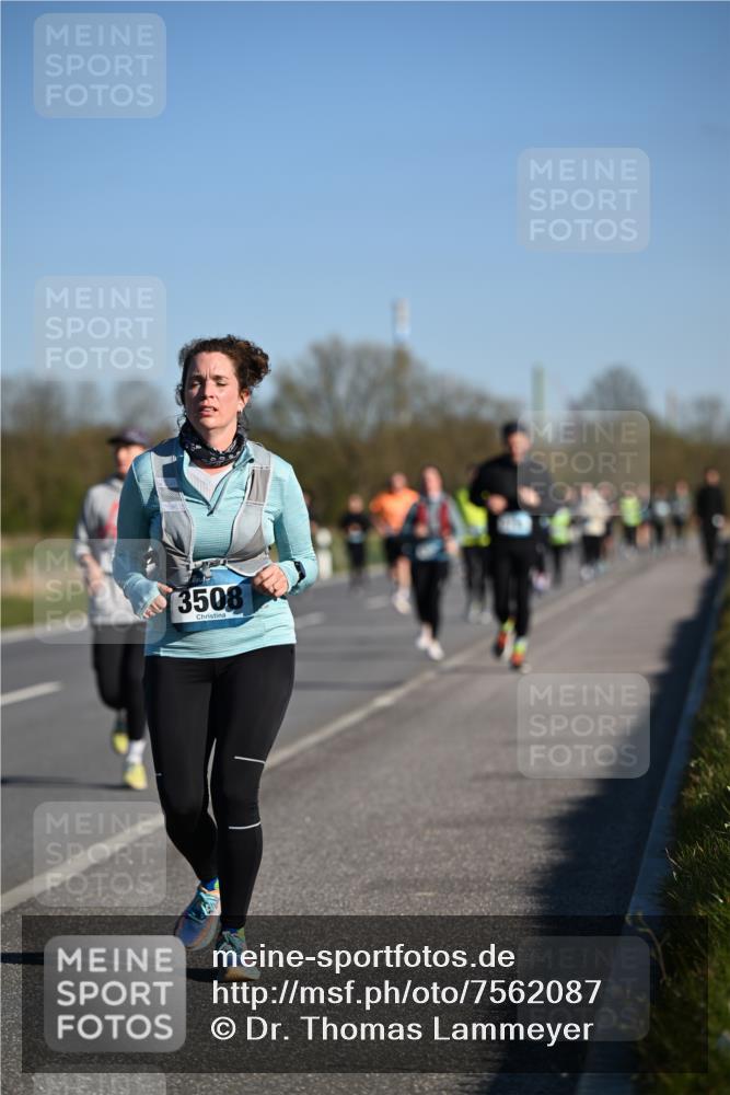 06.04.2025 - 44. Internationalen Wilhelmsburger Insellauf Dr. Thomas Lammeyer http://msf.ph/oto/7562087 06.04.2025 09:36:57 Laufen 3508 meine-sportfotos.de