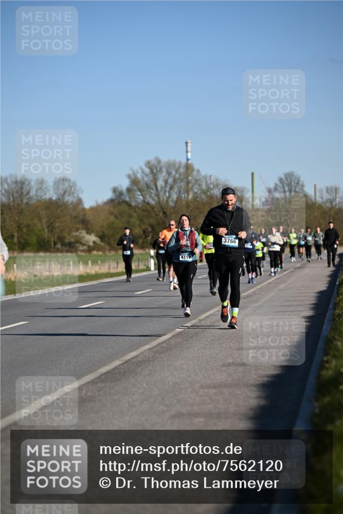 06.04.2025 - 44. Internationalen Wilhelmsburger Insellauf Dr. Thomas Lammeyer http://msf.ph/oto/7562120 06.04.2025 09:36:58 Laufen 4119, 3766 meine-sportfotos.de