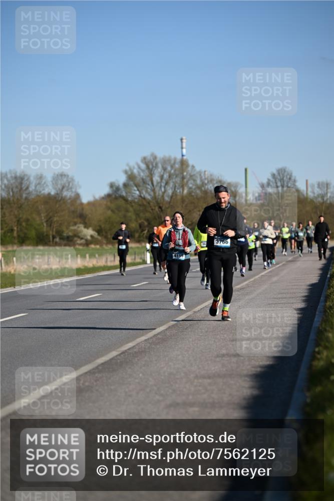 06.04.2025 - 44. Internationalen Wilhelmsburger Insellauf Dr. Thomas Lammeyer http://msf.ph/oto/7562125 06.04.2025 09:36:58 Laufen 4119, 365, 3766 meine-sportfotos.de