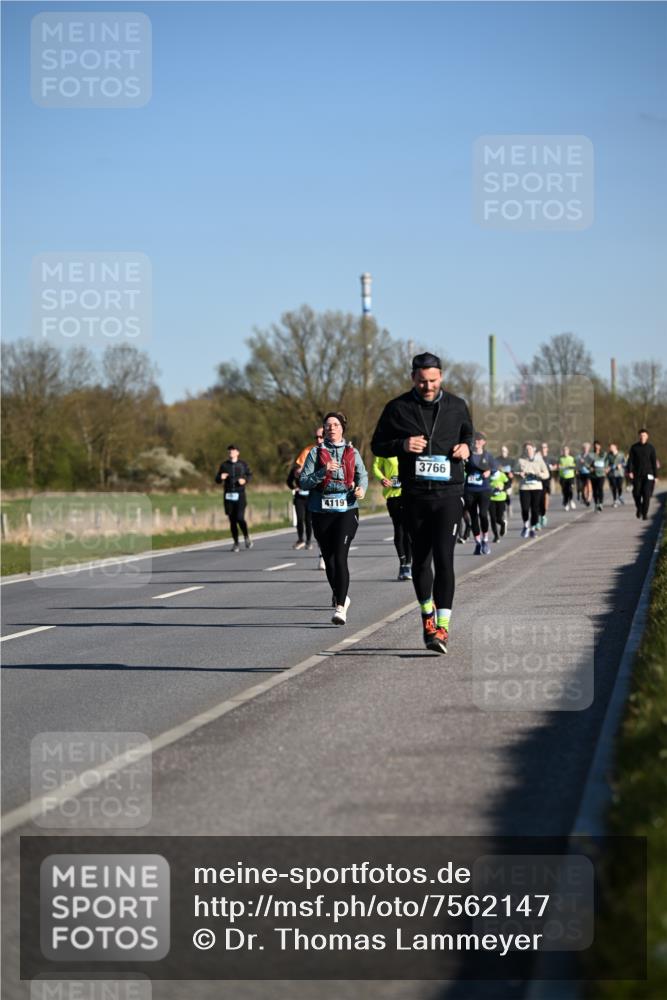 06.04.2025 - 44. Internationalen Wilhelmsburger Insellauf Dr. Thomas Lammeyer http://msf.ph/oto/7562147 06.04.2025 09:36:59 Laufen 4119, 3766 meine-sportfotos.de
