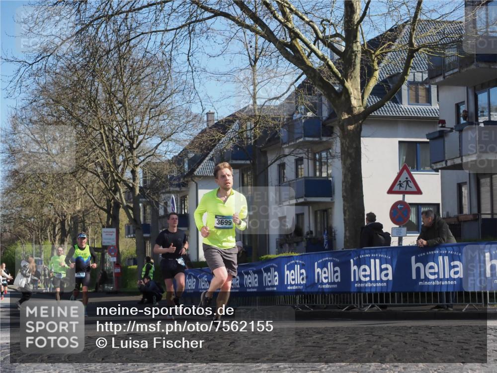 06.04.2025 - 44. Internationalen Wilhelmsburger Insellauf Luisa Fischer http://msf.ph/oto/7562155 06.04.2025 10:30:43 Ziel 3939, 3699 meine-sportfotos.de