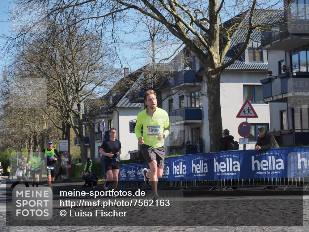 06.04.2025 - 44. Internationalen Wilhelmsburger Insellauf Luisa Fischer http://msf.ph/oto/7562163 06.04.2025 10:30:44 Ziel 3939, 3699 meine-sportfotos.de
