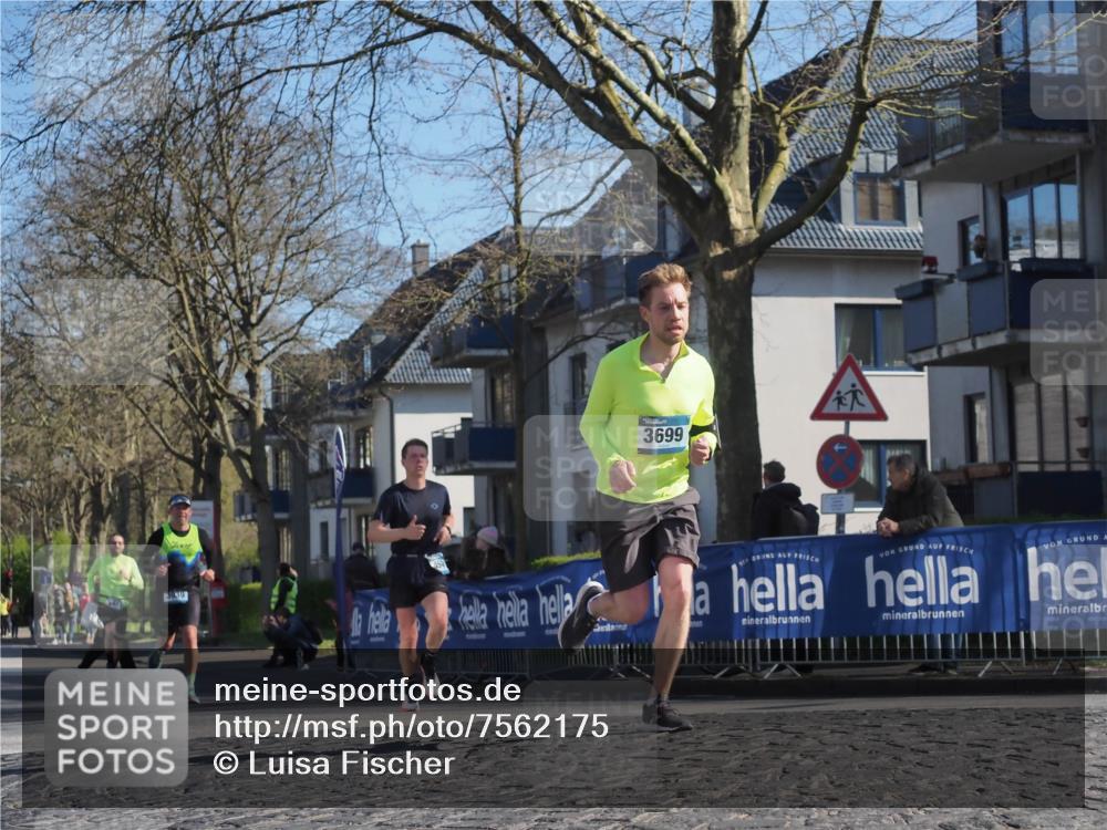 06.04.2025 - 44. Internationalen Wilhelmsburger Insellauf Luisa Fischer http://msf.ph/oto/7562175 06.04.2025 10:30:44 Ziel 3939, 3699 meine-sportfotos.de