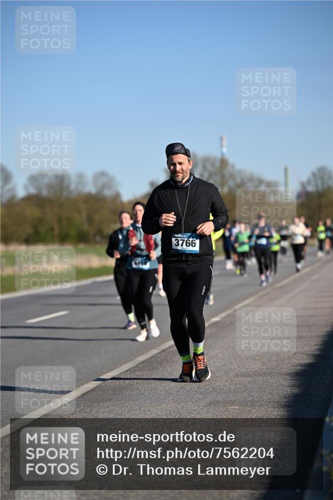 06.04.2025 - 44. Internationalen Wilhelmsburger Insellauf Dr. Thomas Lammeyer http://msf.ph/oto/7562204 06.04.2025 09:37:01 Laufen 3766 meine-sportfotos.de