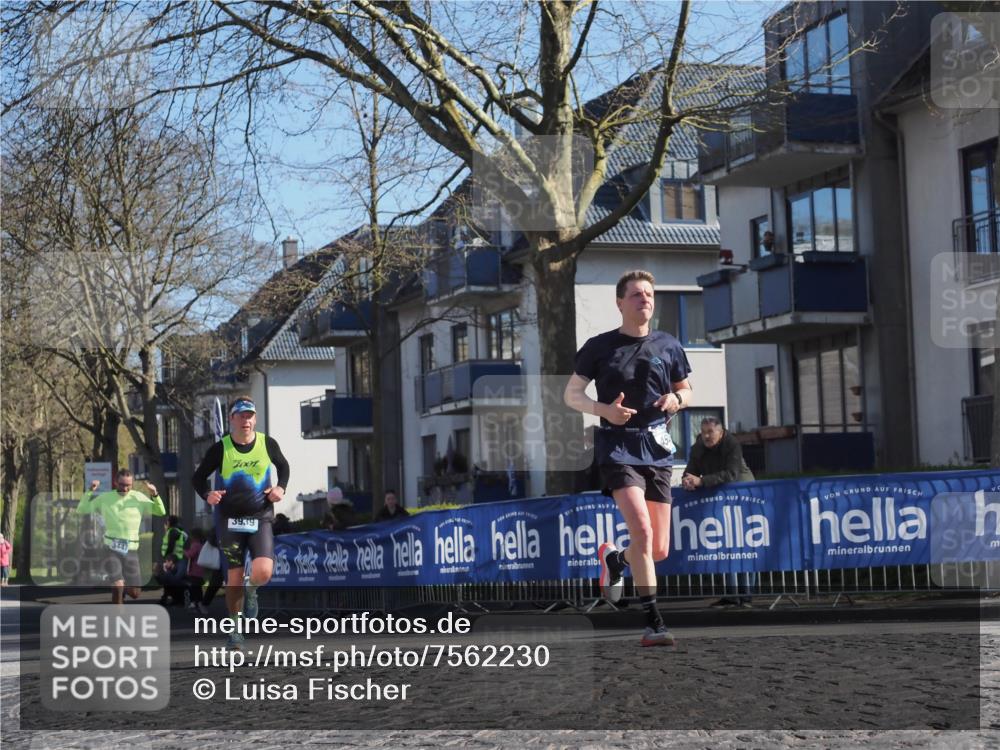 06.04.2025 - 44. Internationalen Wilhelmsburger Insellauf Luisa Fischer http://msf.ph/oto/7562230 06.04.2025 10:30:46 Ziel 001, 3939 meine-sportfotos.de