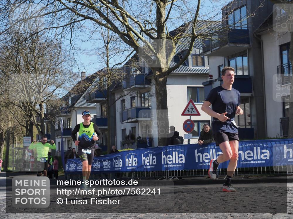 06.04.2025 - 44. Internationalen Wilhelmsburger Insellauf Luisa Fischer http://msf.ph/oto/7562241 06.04.2025 10:30:46 Ziel 3939, 3447 meine-sportfotos.de