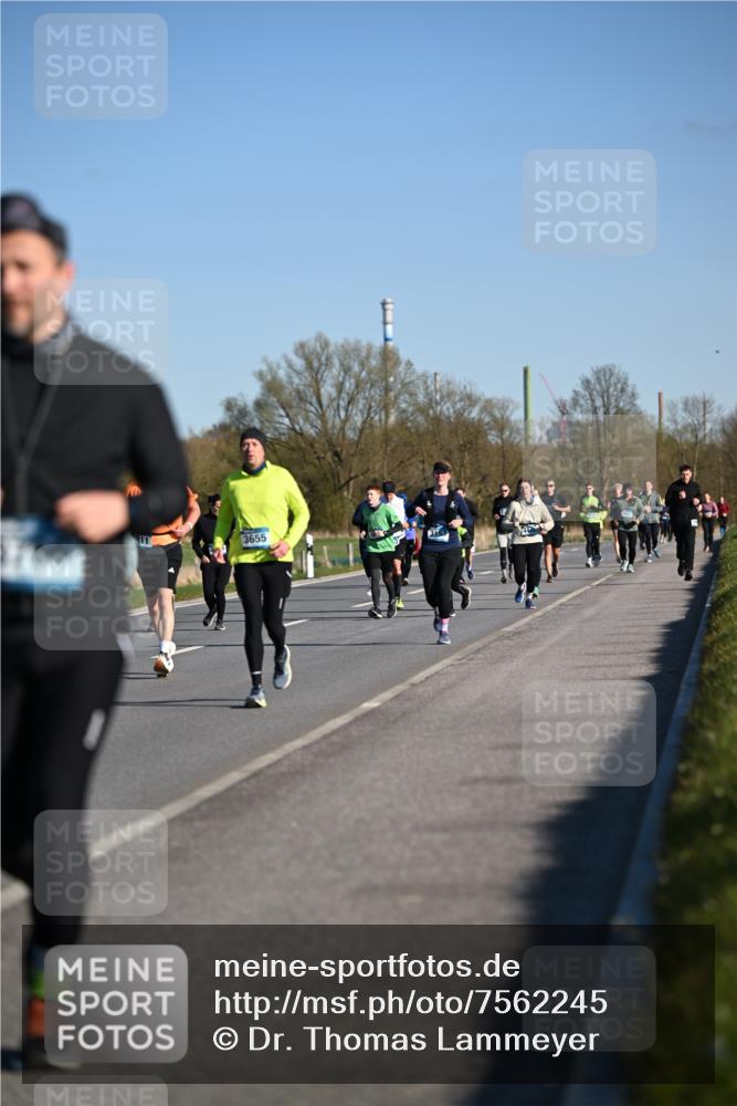 06.04.2025 - 44. Internationalen Wilhelmsburger Insellauf Dr. Thomas Lammeyer http://msf.ph/oto/7562245 06.04.2025 09:37:03 Laufen 3655 meine-sportfotos.de