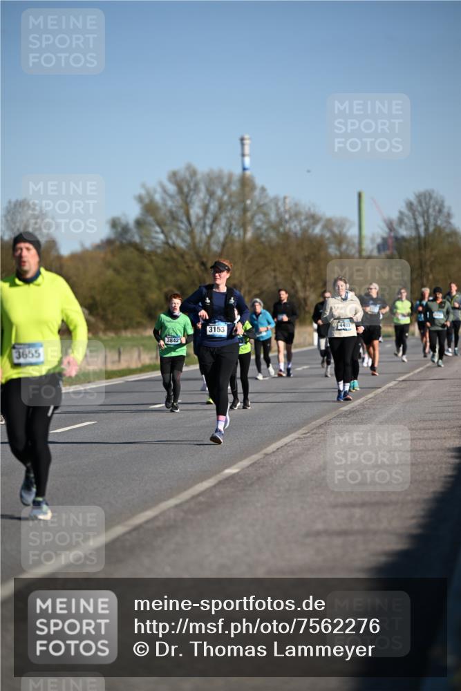 06.04.2025 - 44. Internationalen Wilhelmsburger Insellauf Dr. Thomas Lammeyer http://msf.ph/oto/7562276 06.04.2025 09:37:05 Laufen 38421, 3655, 3153, 4483 meine-sportfotos.de