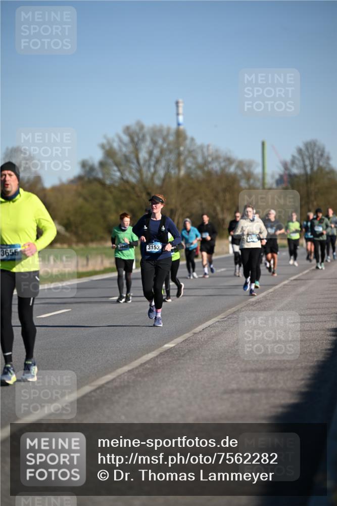 06.04.2025 - 44. Internationalen Wilhelmsburger Insellauf Dr. Thomas Lammeyer http://msf.ph/oto/7562282 06.04.2025 09:37:05 Laufen 3153, 3655 meine-sportfotos.de