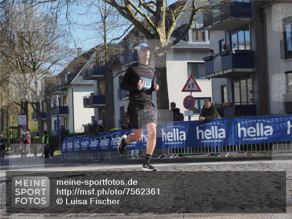 06.04.2025 - 44. Internationalen Wilhelmsburger Insellauf Luisa Fischer http://msf.ph/oto/7562361 06.04.2025 10:31:06 Ziel 3132 meine-sportfotos.de