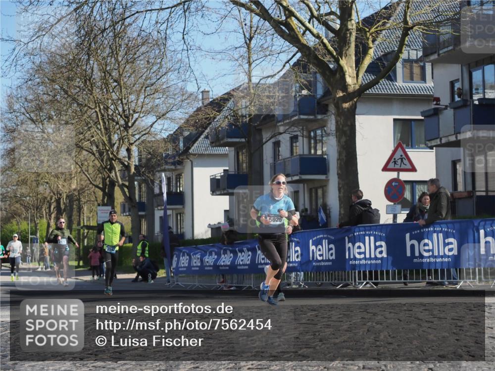 06.04.2025 - 44. Internationalen Wilhelmsburger Insellauf Luisa Fischer http://msf.ph/oto/7562454 06.04.2025 10:31:15 Ziel 3976, 5025 meine-sportfotos.de
