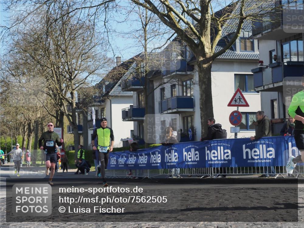 06.04.2025 - 44. Internationalen Wilhelmsburger Insellauf Luisa Fischer http://msf.ph/oto/7562505 06.04.2025 10:31:17 Ziel 3976, 3542 meine-sportfotos.de
