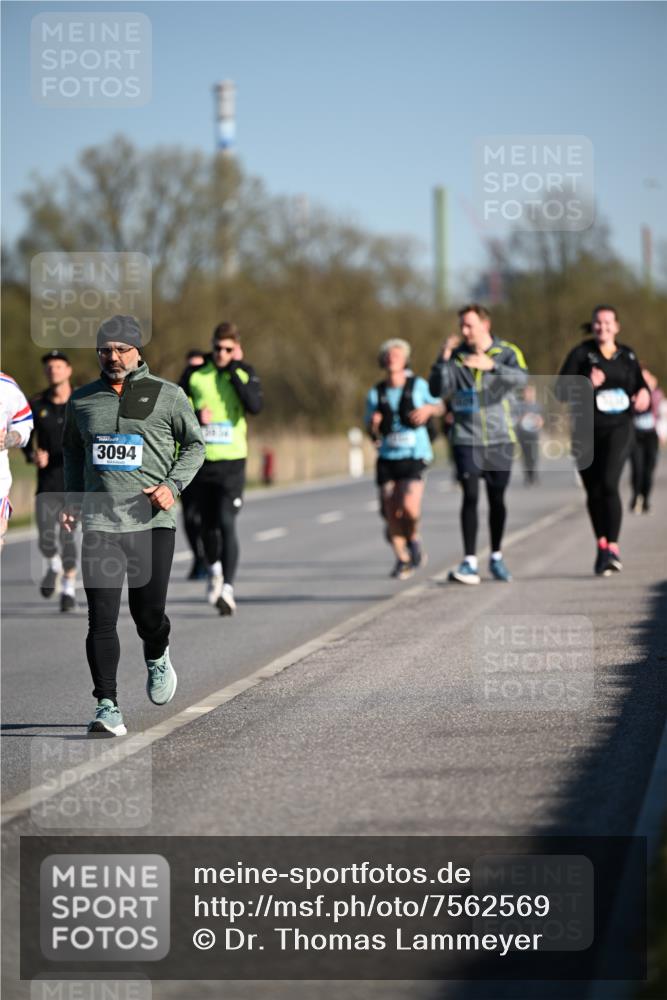 06.04.2025 - 44. Internationalen Wilhelmsburger Insellauf Dr. Thomas Lammeyer http://msf.ph/oto/7562569 06.04.2025 09:37:20 Laufen 3094 meine-sportfotos.de