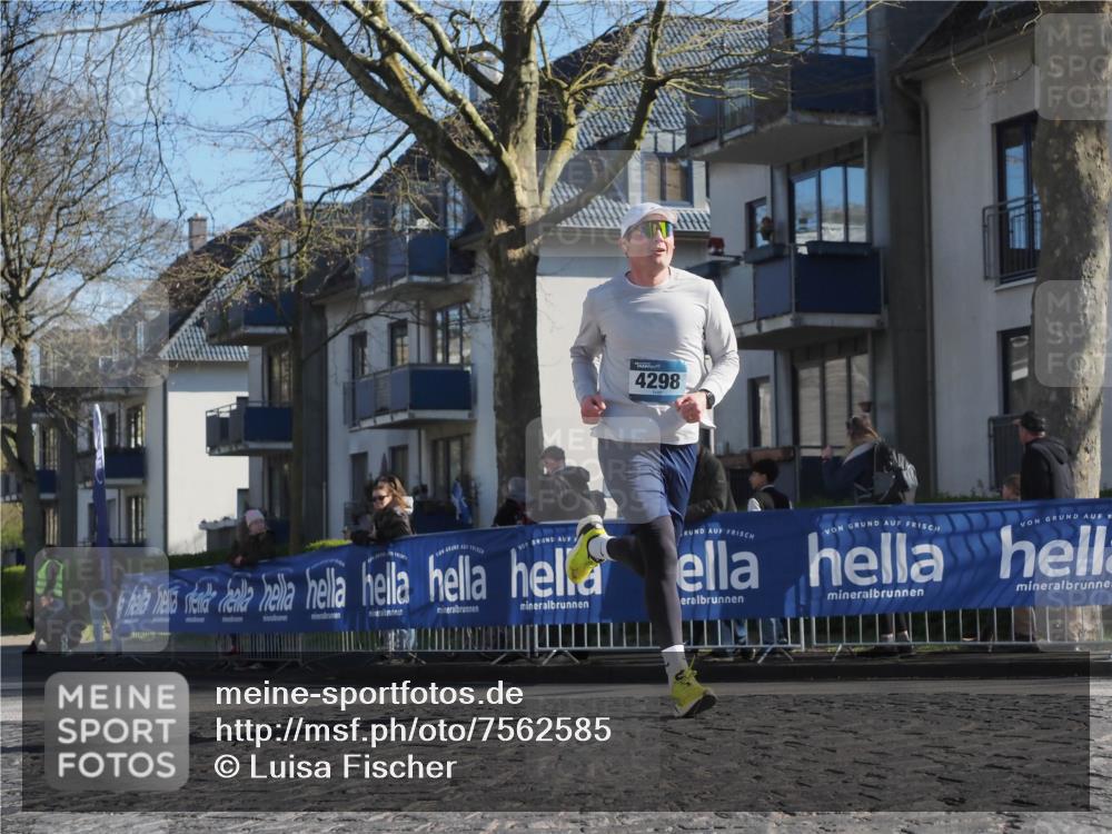 06.04.2025 - 44. Internationalen Wilhelmsburger Insellauf Luisa Fischer http://msf.ph/oto/7562585 06.04.2025 10:31:24 Ziel 4298 meine-sportfotos.de