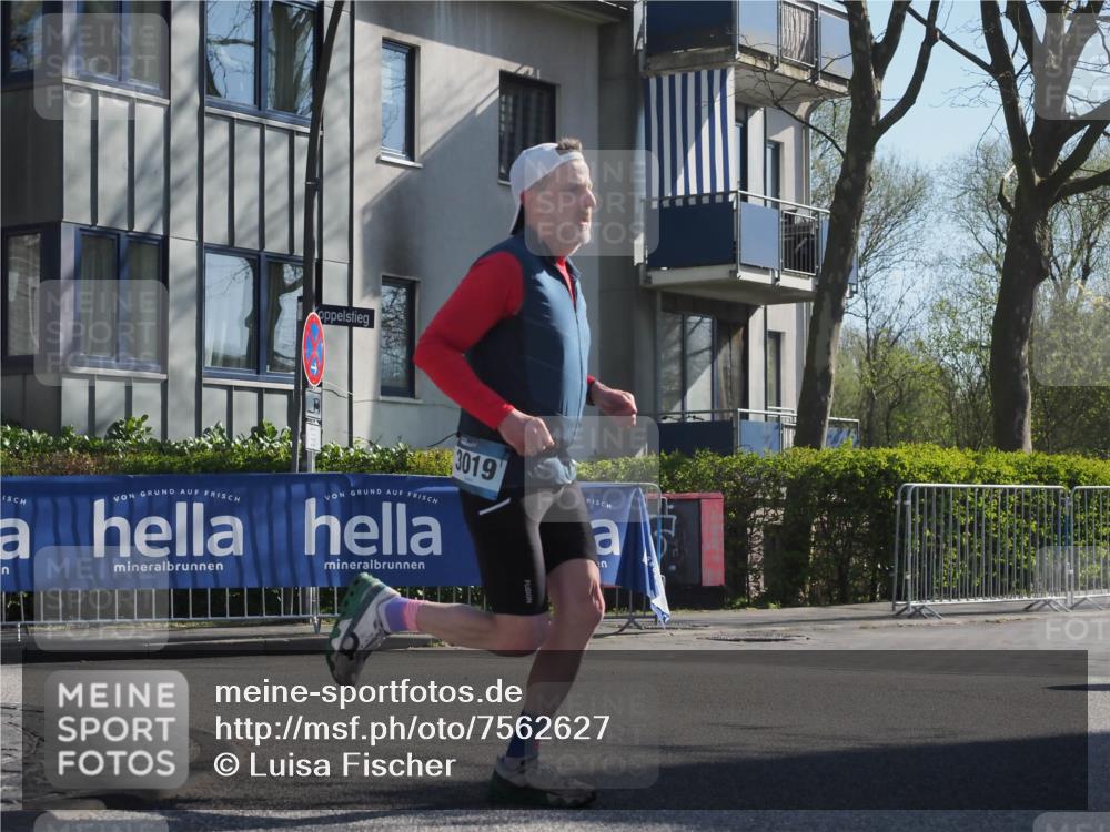 06.04.2025 - 44. Internationalen Wilhelmsburger Insellauf Luisa Fischer http://msf.ph/oto/7562627 06.04.2025 10:31:33 Ziel 3019 meine-sportfotos.de